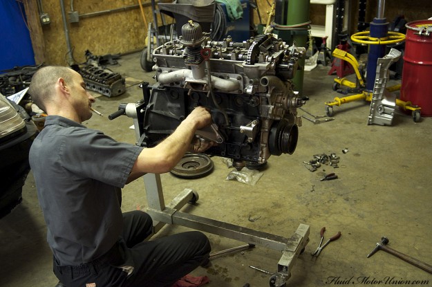 Luci Rebuilds a 190 Engine