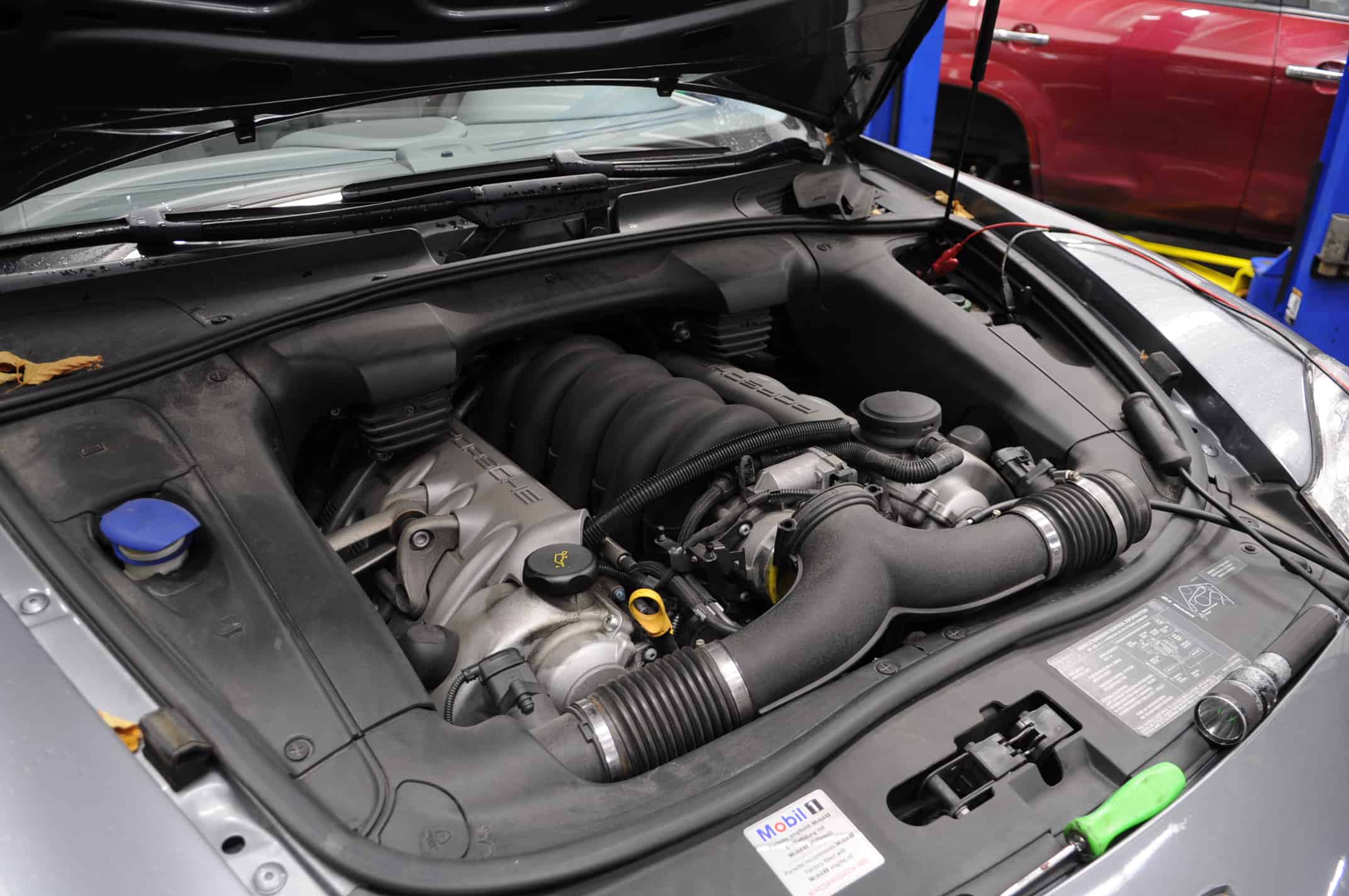 PORSCHE OFFICIAL CAYENNE V6 V8 TURBO SERVICE INFO MANUAL BROCHURE 2008-2009 USA 