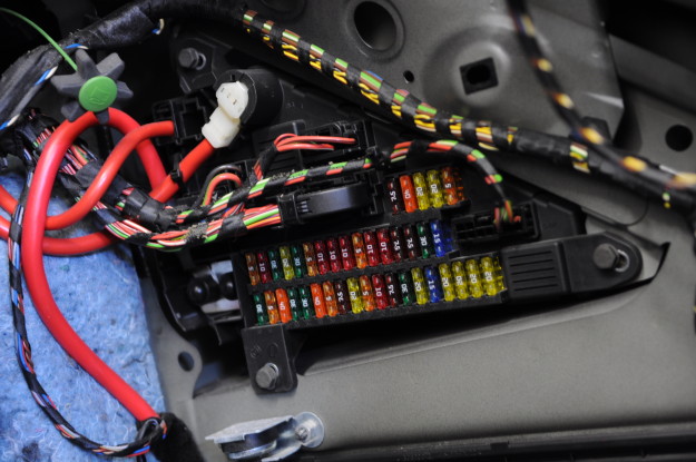 How To Perform a Parasitic Draw Test: Dead Battery bmw x6 fuse box 