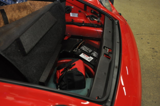 993 911 Battery Replacement - Car Repair, & Performance | Fluid MotorUnion | 2108 W. Ferry Rd. Unit 102 Naperville, IL 993 911 Battery Replacement - Car Repair, & Performance | Fluid MotorUnion | 2108 W. Ferry Rd. Unit 102 Naperville, IL